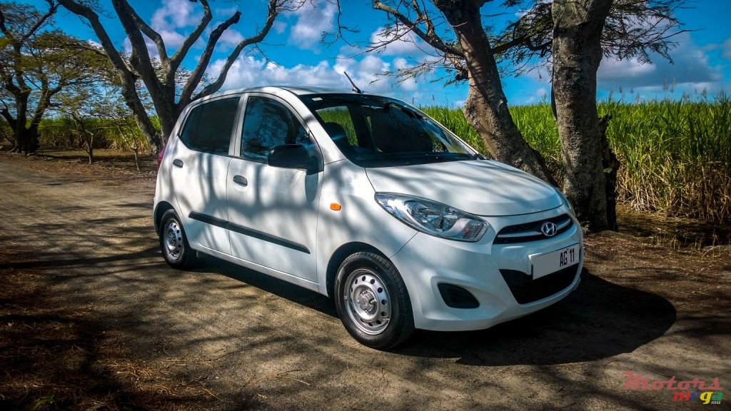 2011' Hyundai i10 photo #1