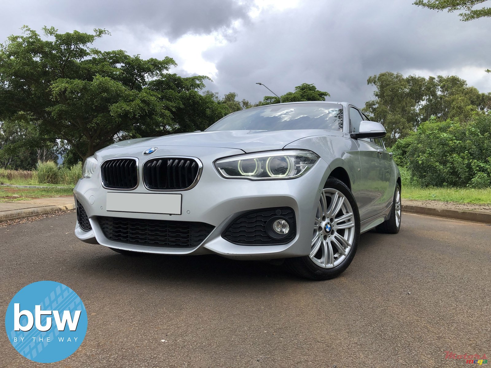 2017' BMW 118 photo #2