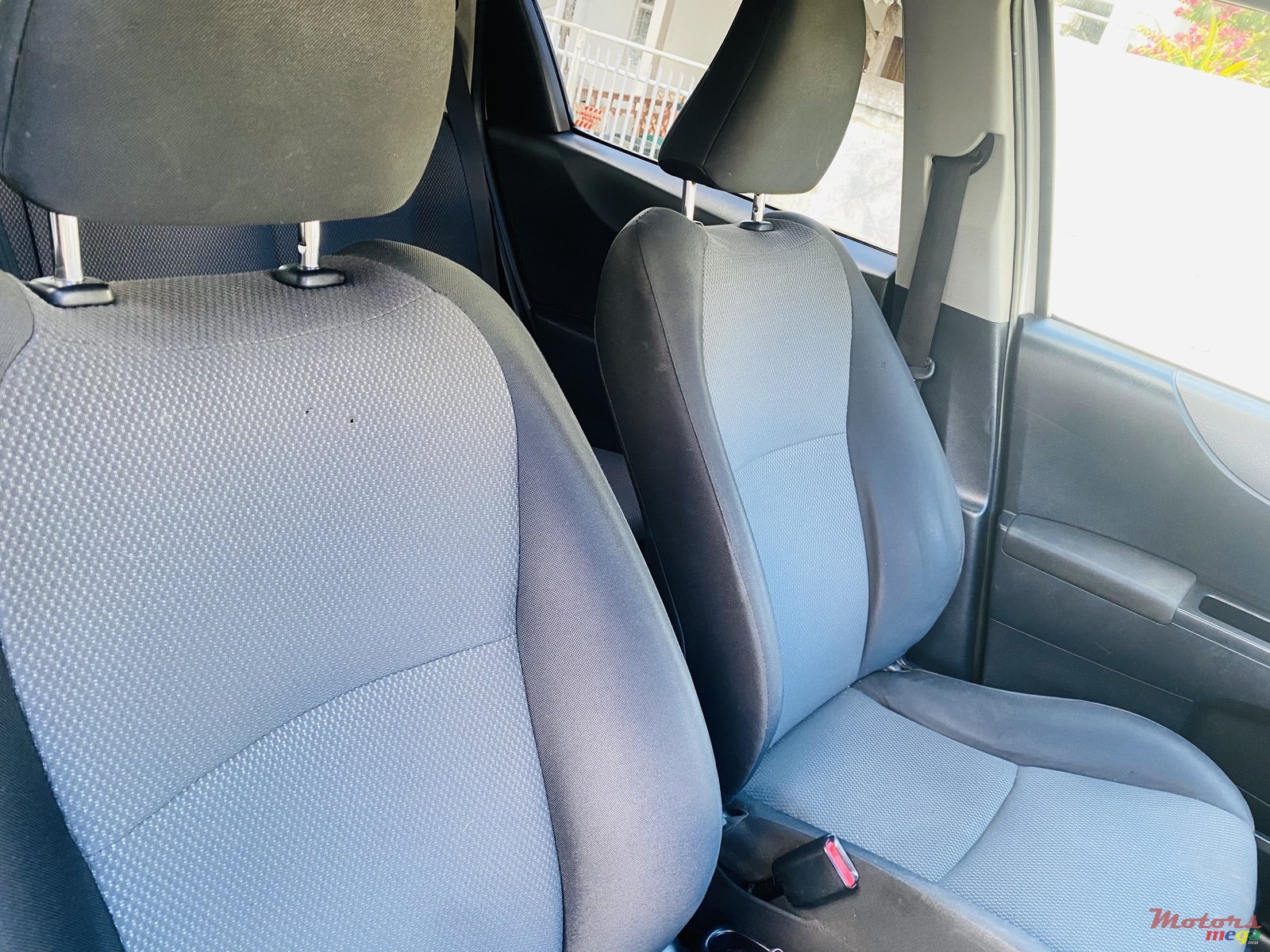 2013' Toyota Vitz Any photo #3