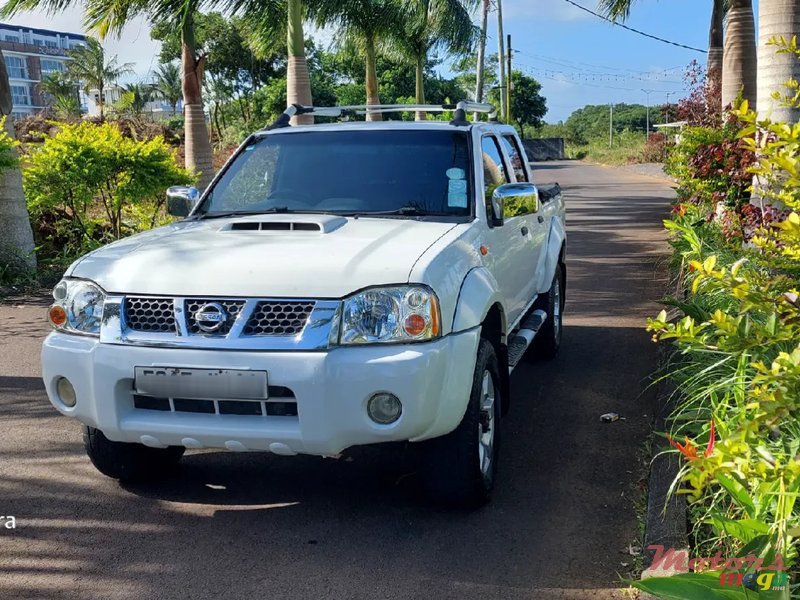 2014' Nissan NP300 photo #2