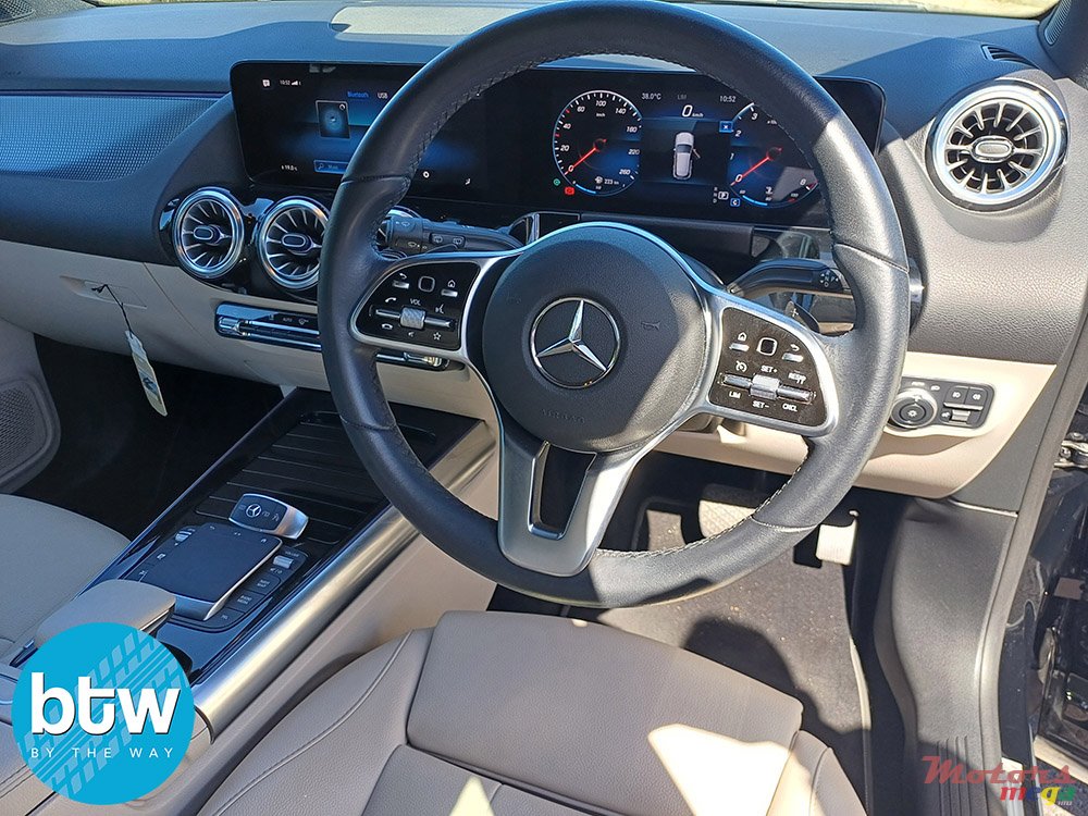 2022' Mercedes-Benz GLA 180 Progressive Plus photo #7