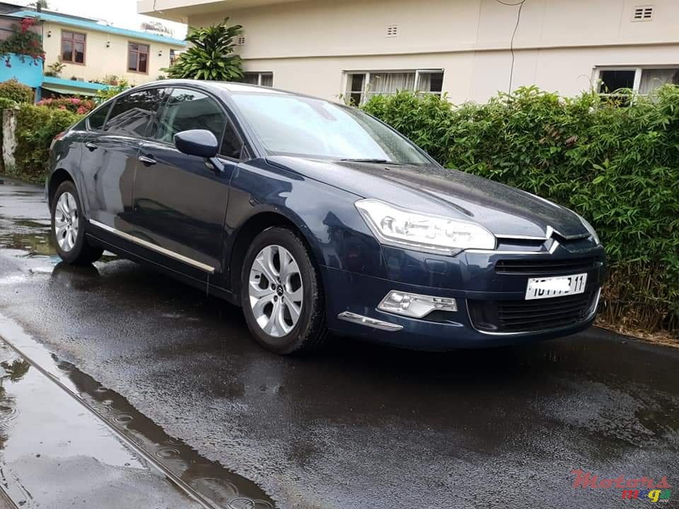 2011' Citroen C5 Automatic photo #1