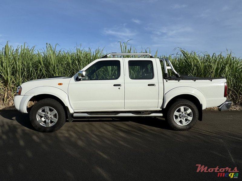 2014' Nissan NP300 Pickup photo #2