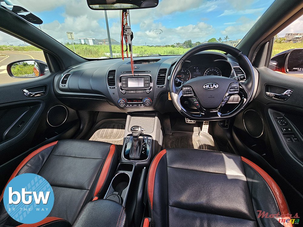 2017' Kia Cerato Koup photo #7