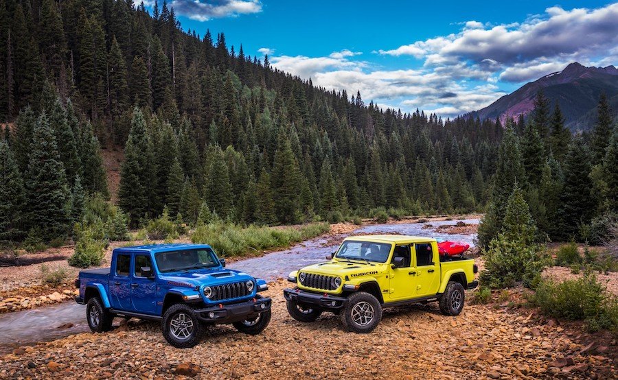 2024 Jeep Gladiator Drops Diesel Engine Option, Packs More Standard Features