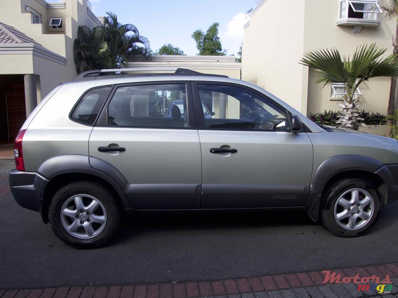 2005' Hyundai Tucson photo #7