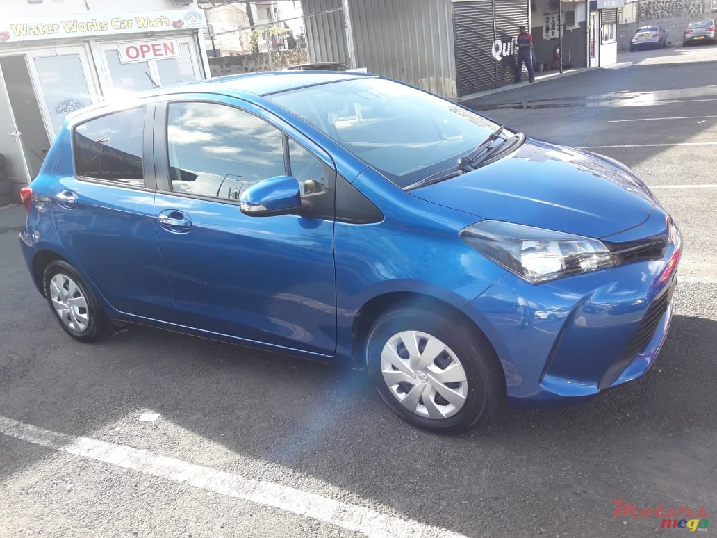 2016' Toyota Vitz photo #1