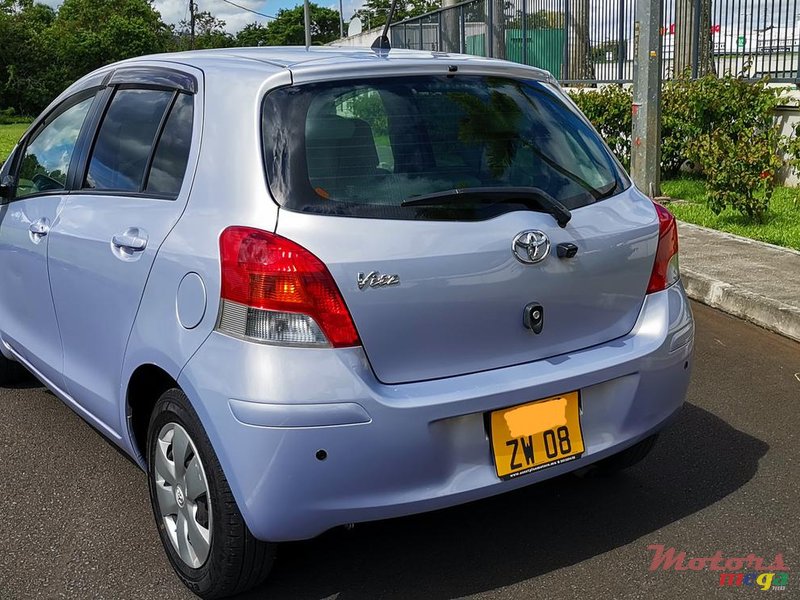 2008' Toyota Vitz 1.3 photo #6