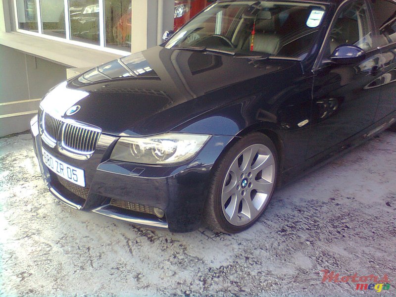 2005' BMW 330 photo #1