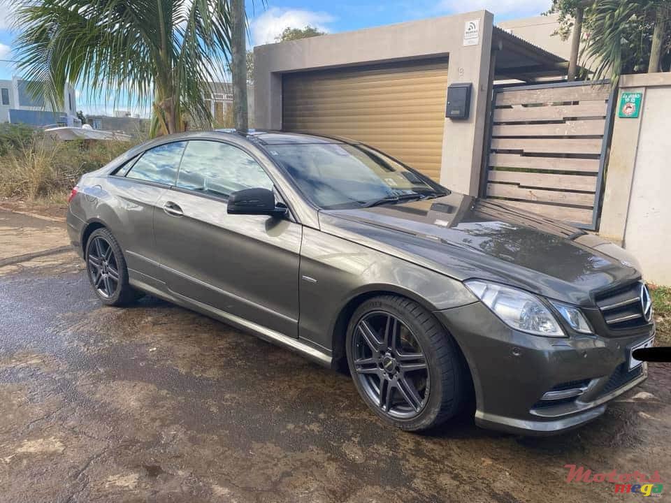 2012' Mercedes-Benz E-Class photo #1