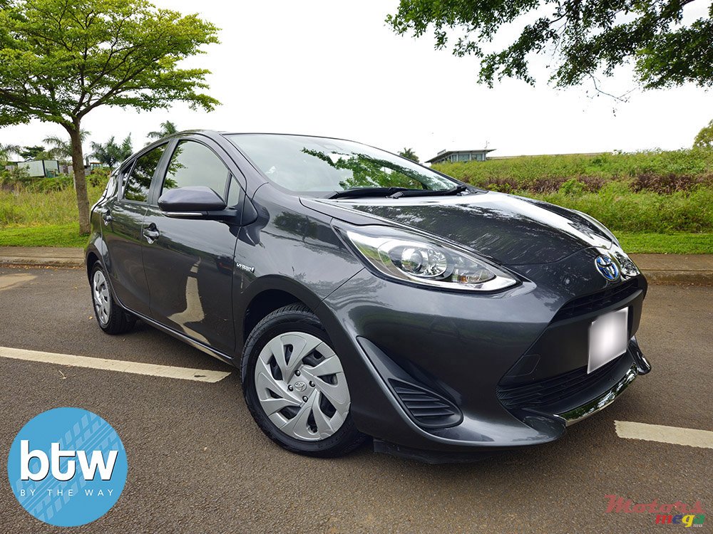 2019' Toyota Aqua photo #1