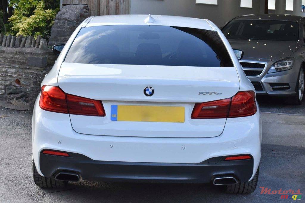 2018' BMW 530 photo #2