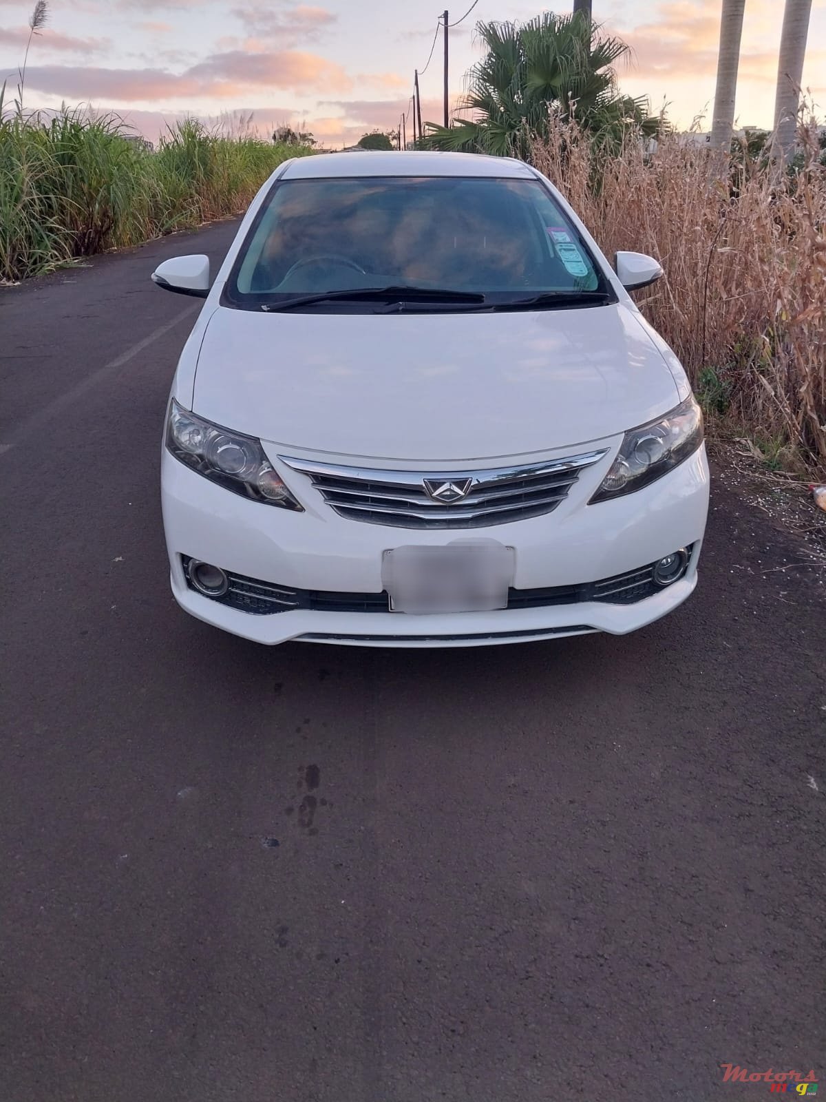 2014' Toyota photo #3