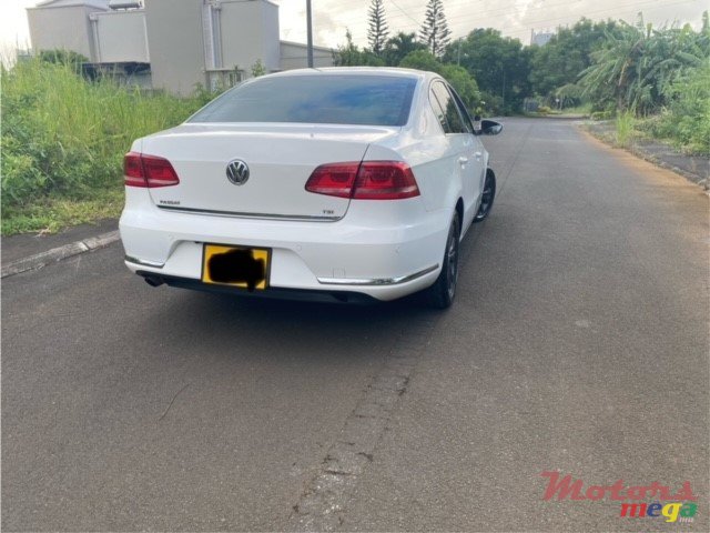 2012' Volkswagen Passat photo #2