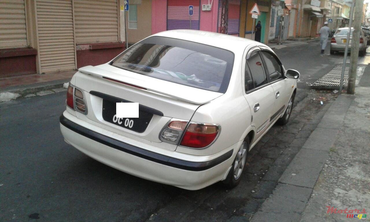 2000' Nissan photo #1