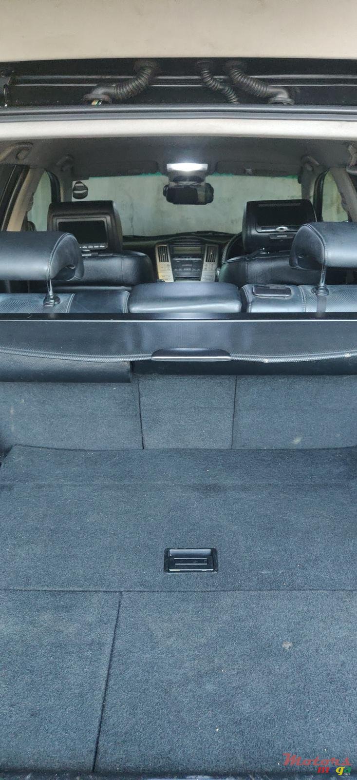 2003' Toyota Harrier photo #4