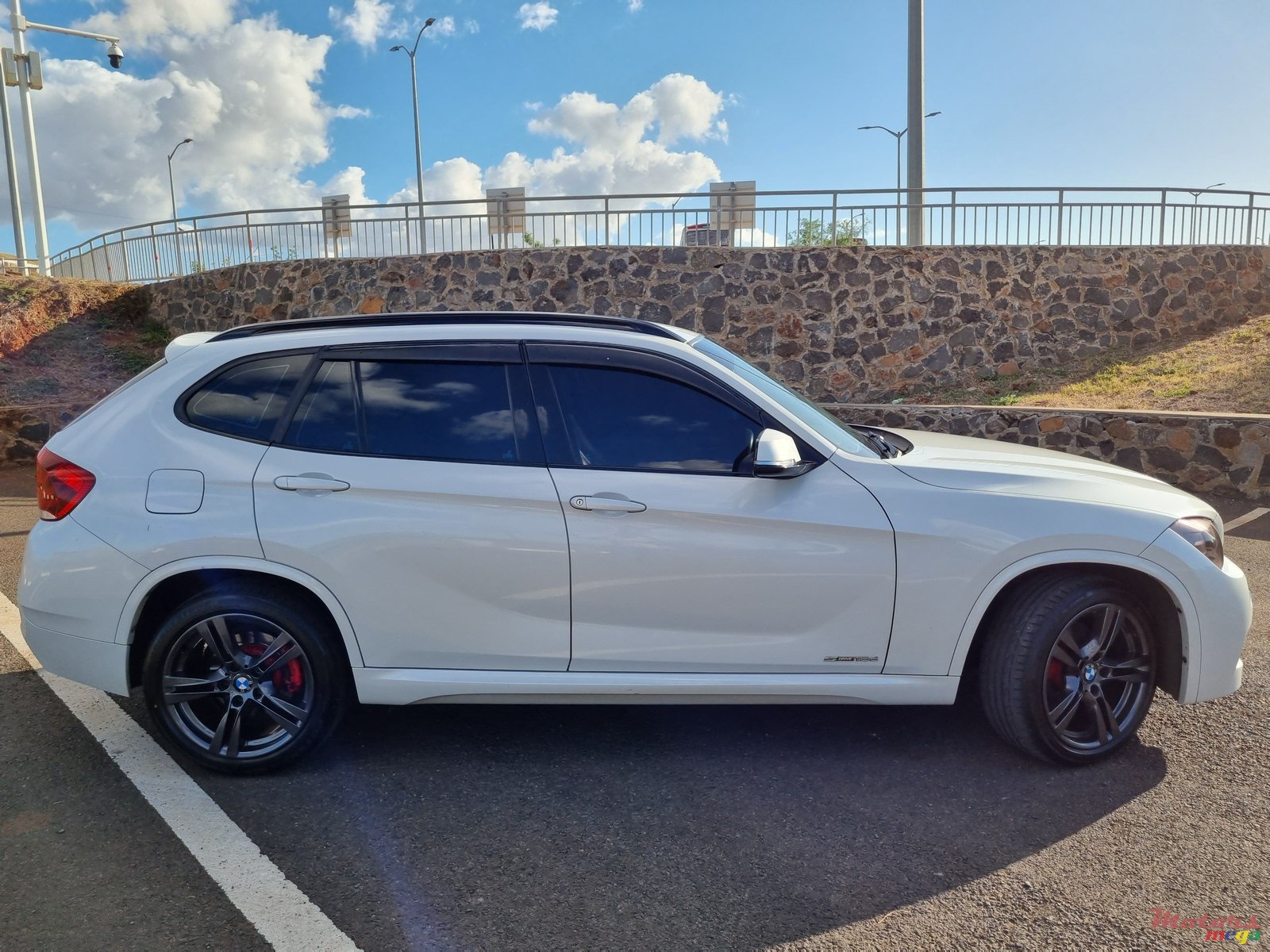 2012' BMW X1 photo #2