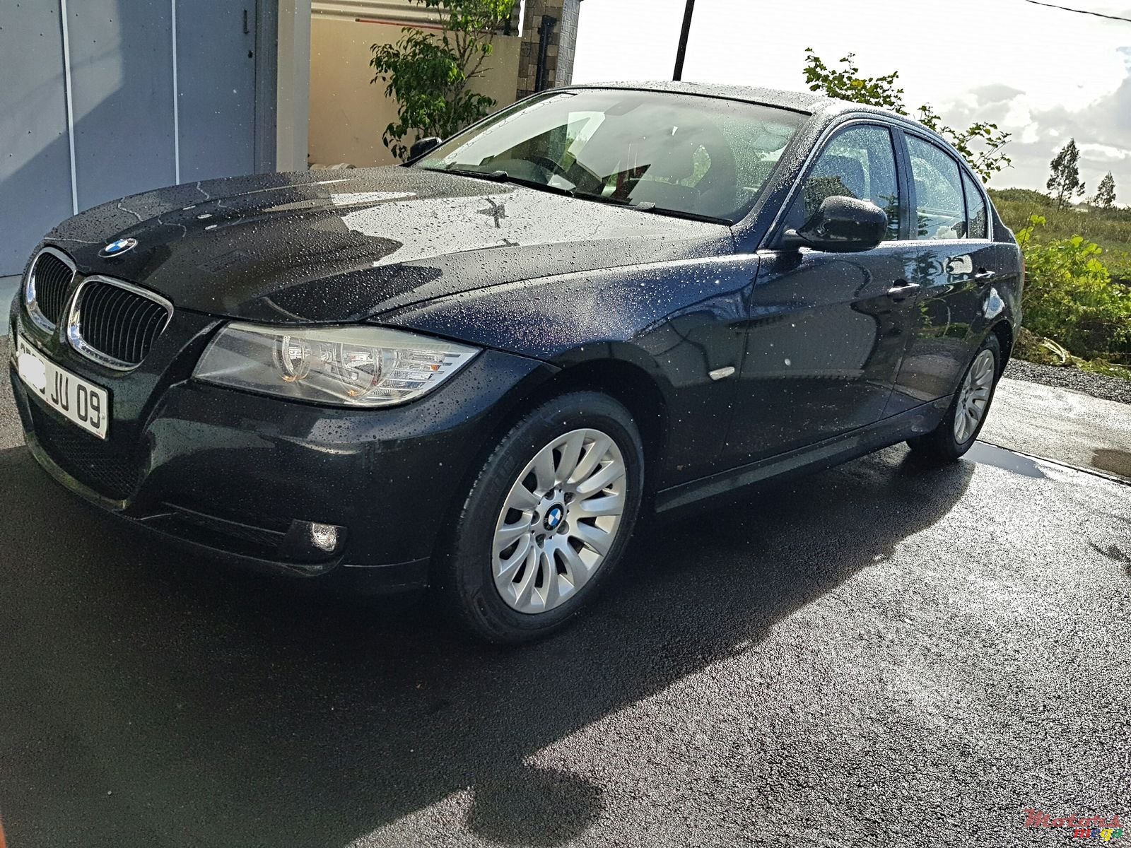 2009' BMW 320 I photo #2