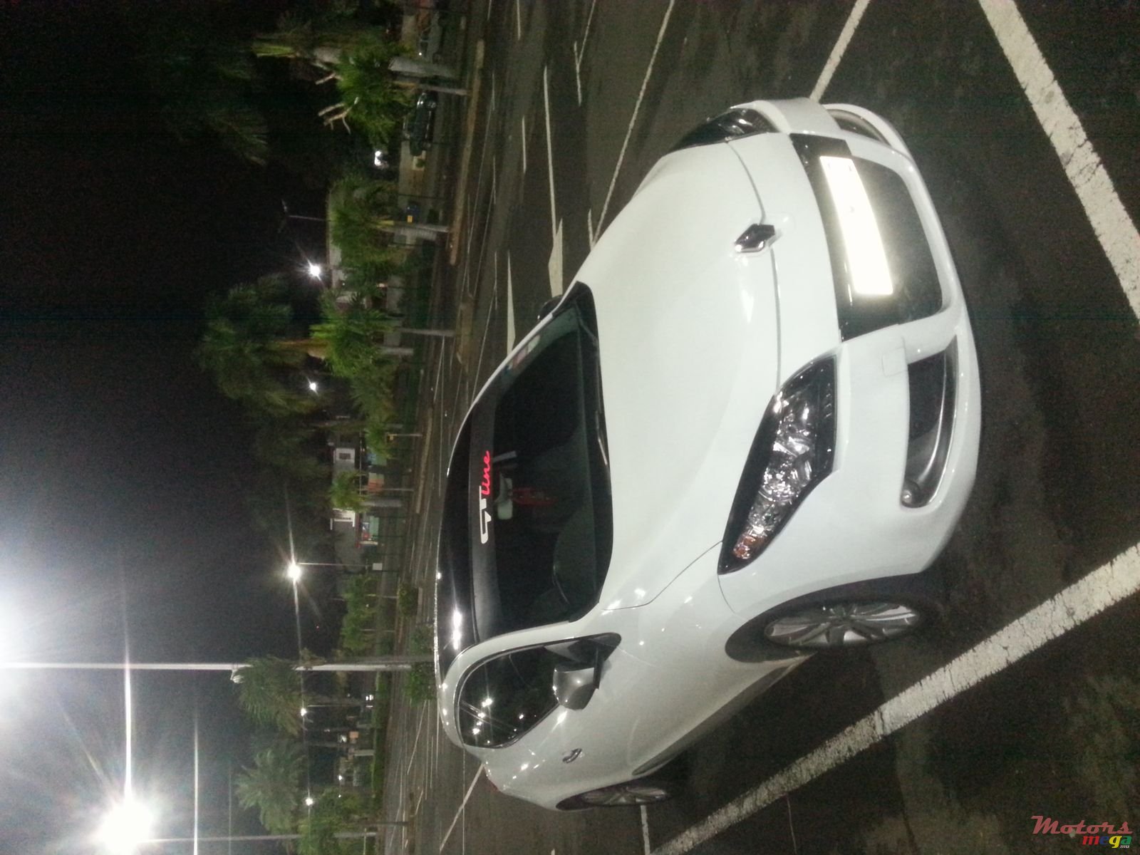 2012' Renault Megane GT line 1.4 turbo photo #5