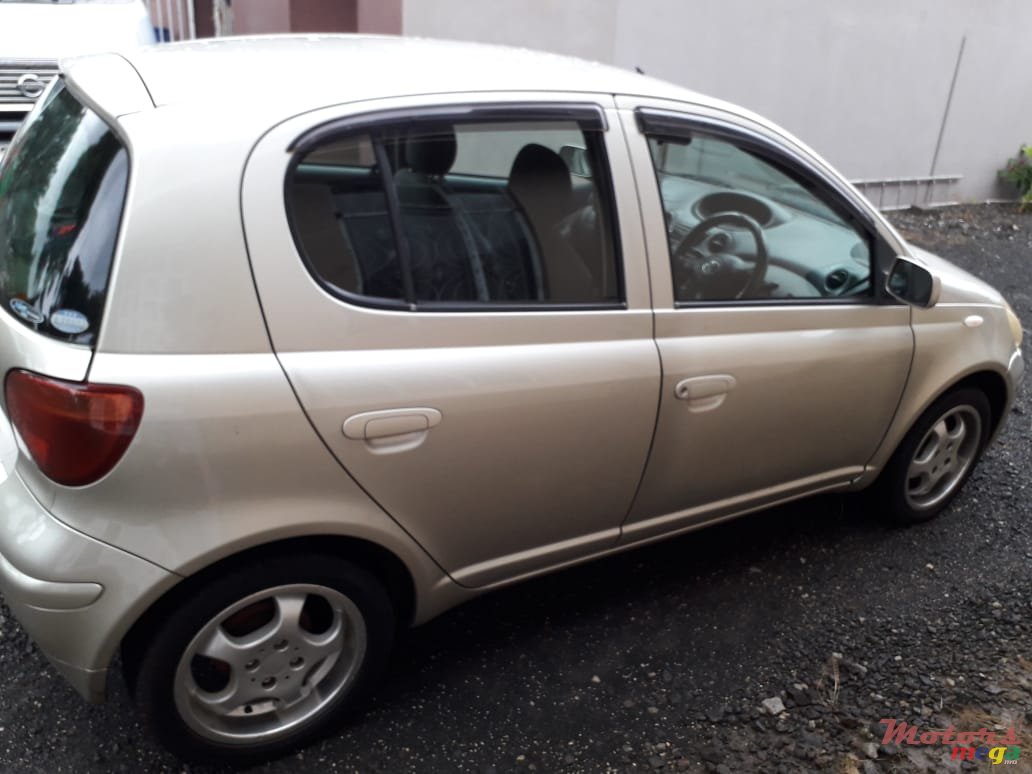 2002' Toyota Vitz No Modifications. photo #1