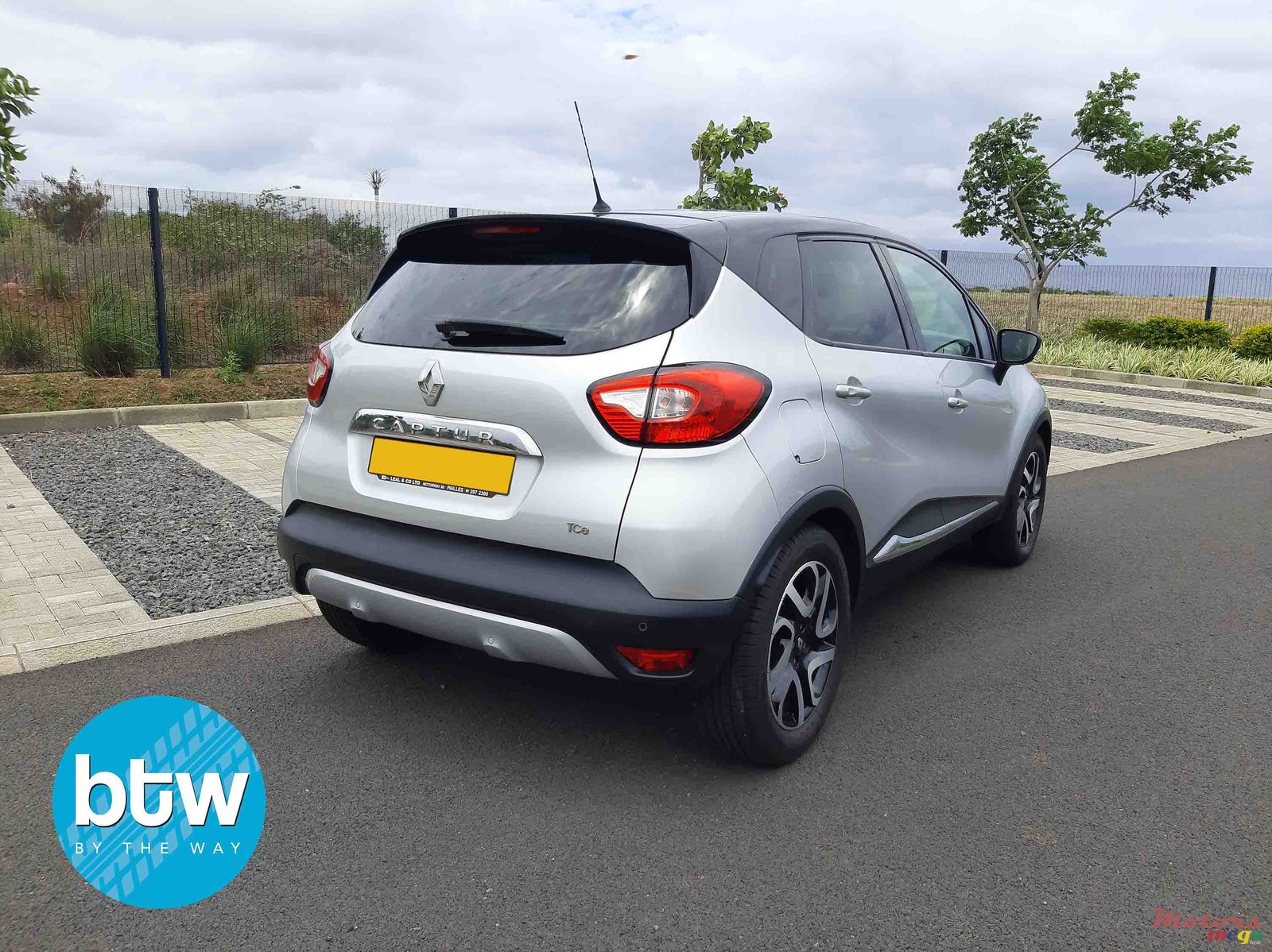 2015' Renault Captur photo #3