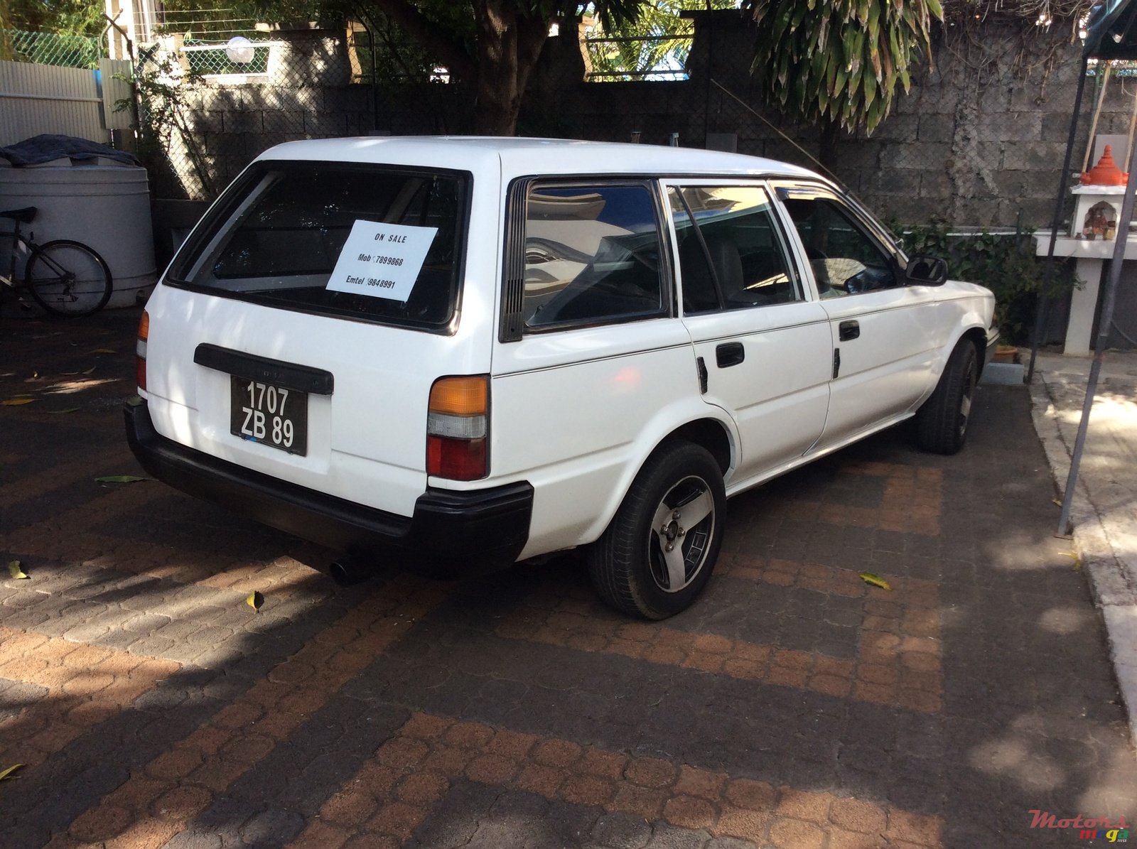 1991' Toyota Autovan photo #1