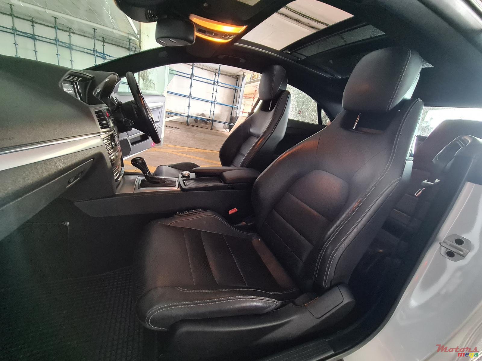 2012' Mercedes-Benz Coupe sunroof e250 photo #5