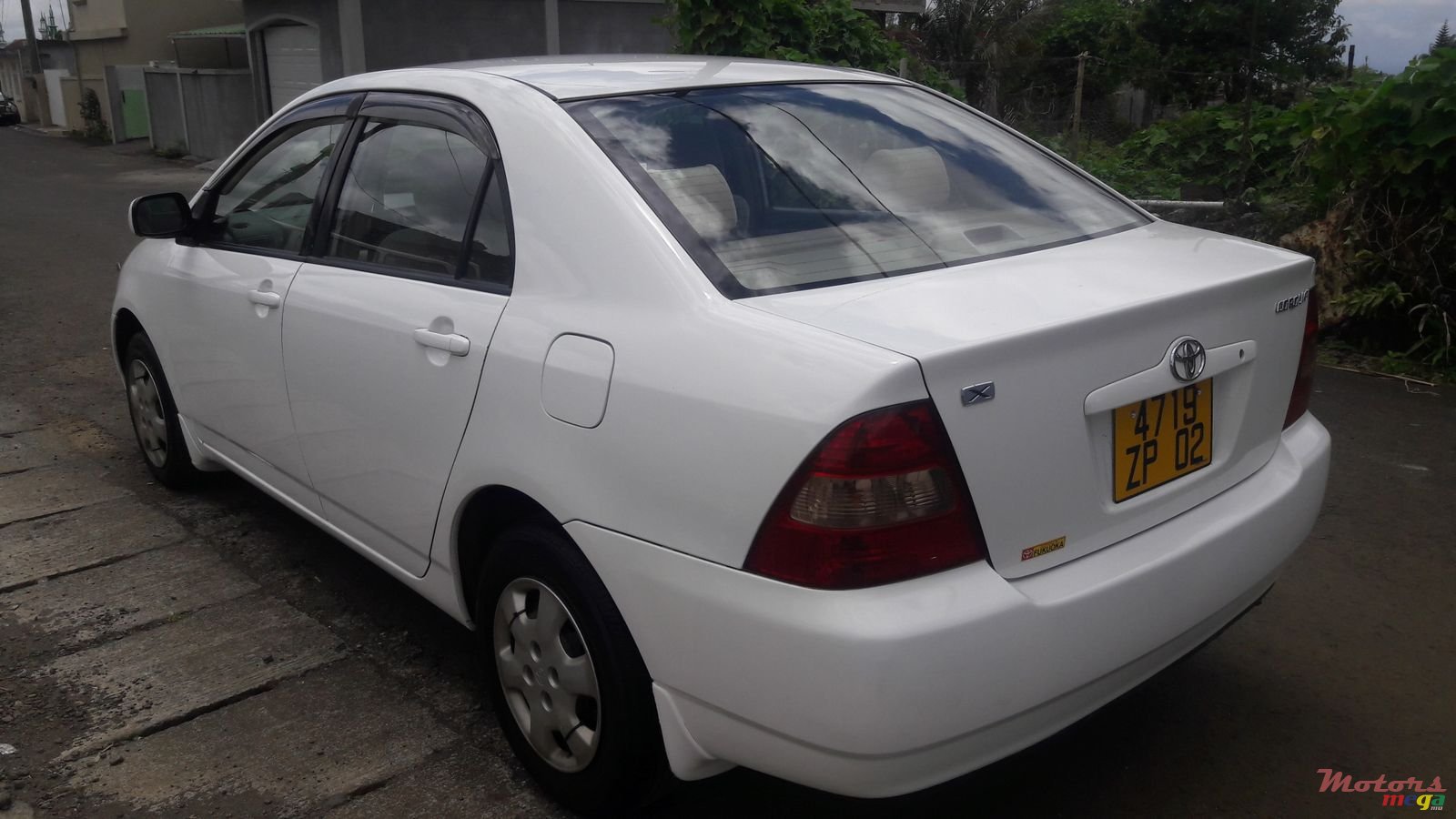 2002' Toyota Corolla Nze grade X photo #1