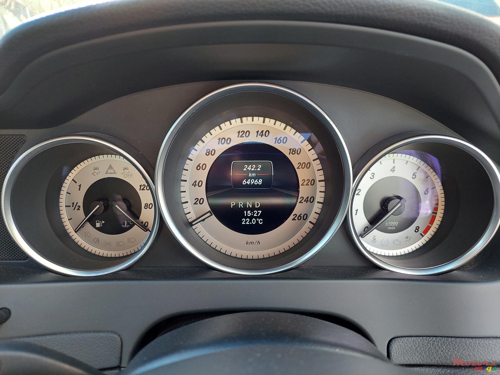 2013' Mercedes-Benz C-Class C250 photo #6