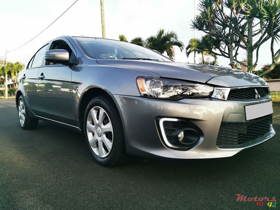 2017' Mitsubishi Lancer EX photo #2