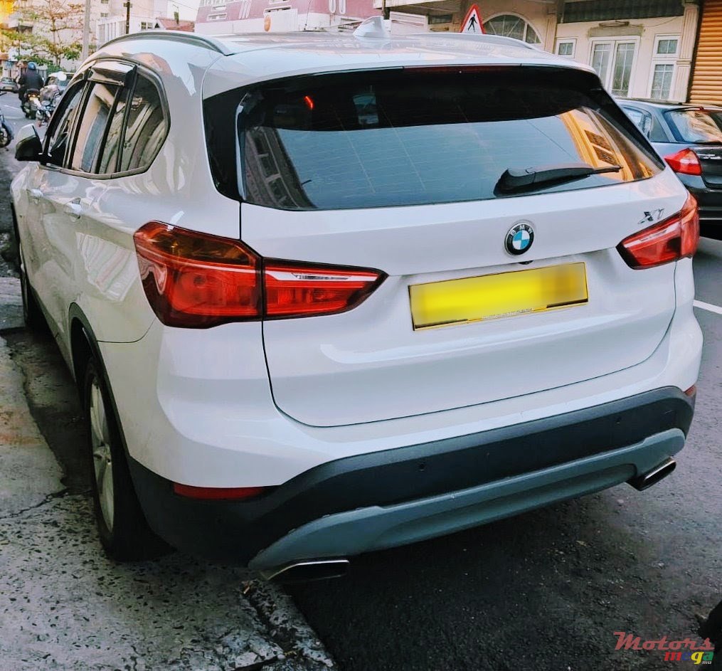 2017' BMW X1 photo #2