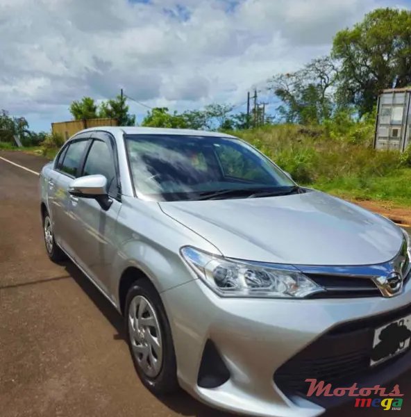 2019' Toyota Axio photo #2