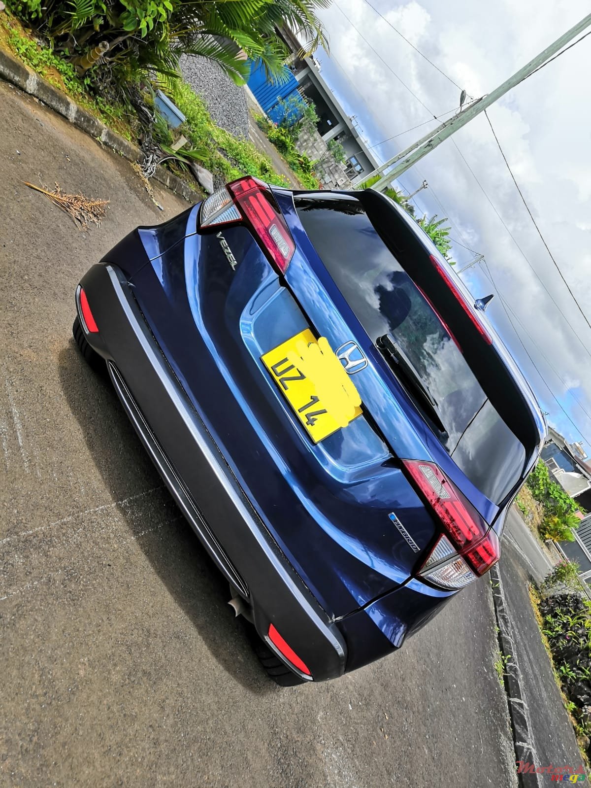 2014' Honda Vezel Hybrid photo #2