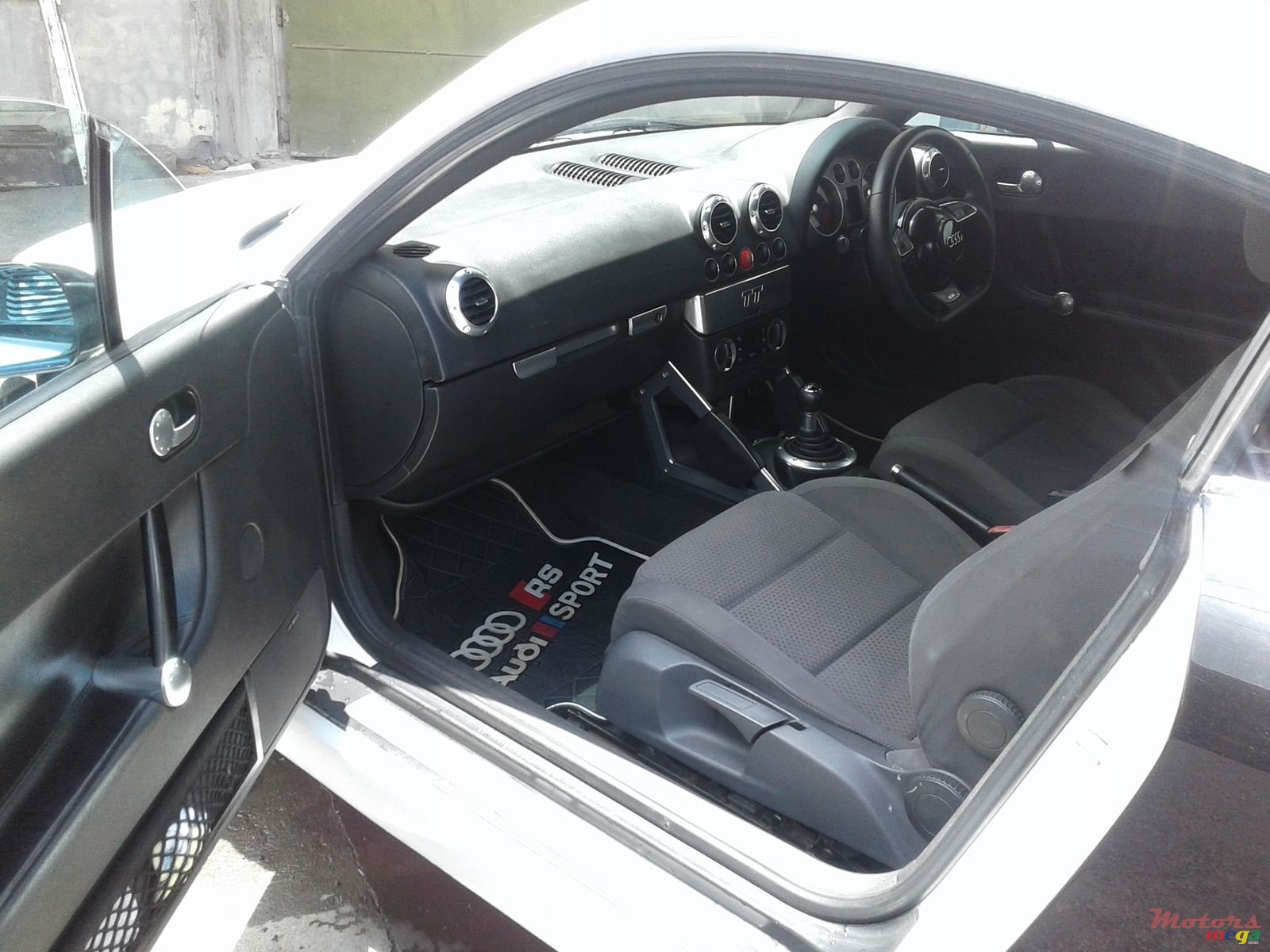 2001' Audi TT photo #2