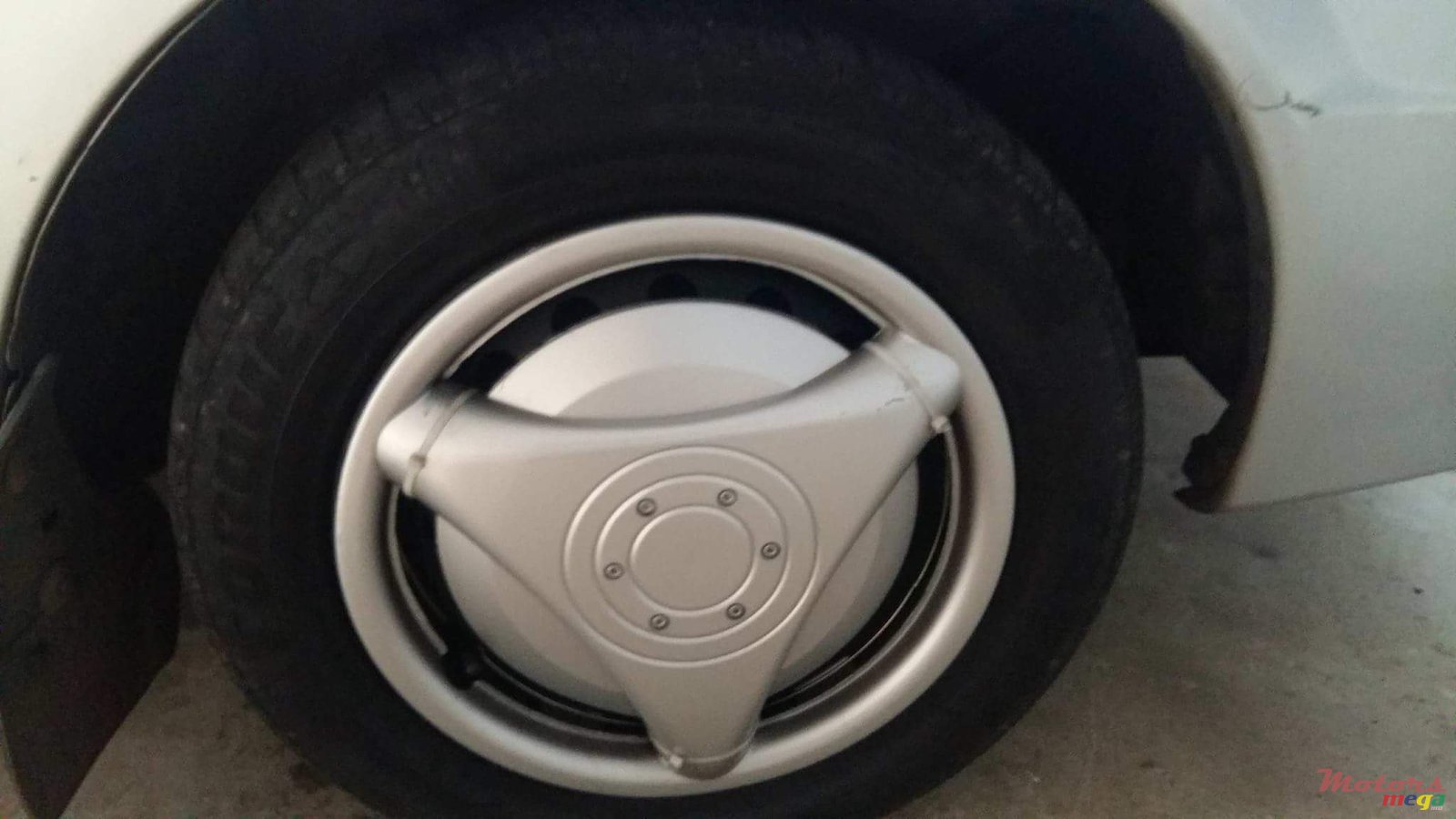 1999' Mazda 323 photo #6