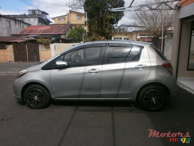 2011' Toyota Vitz local photo #2