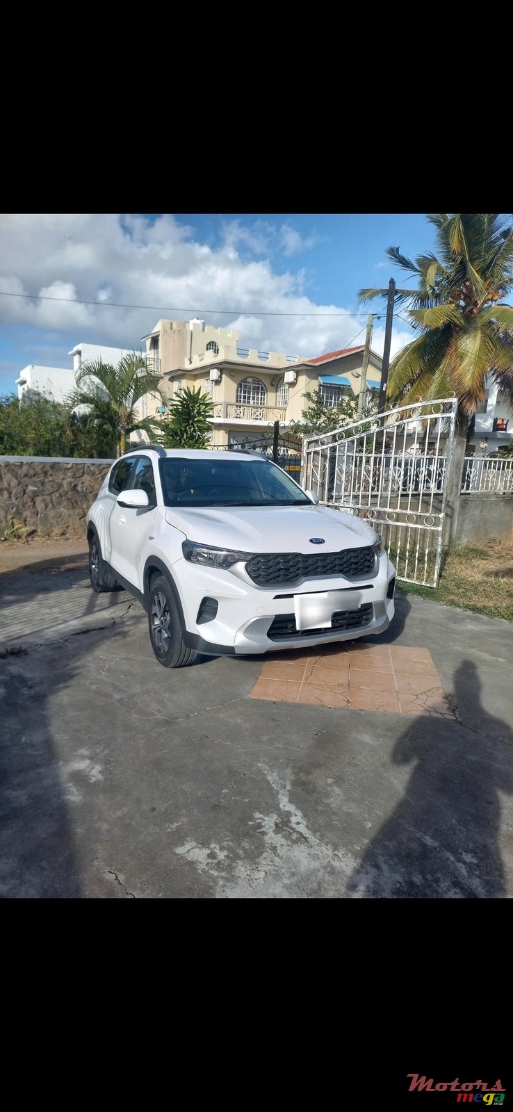 2021' Kia Sonet photo #2