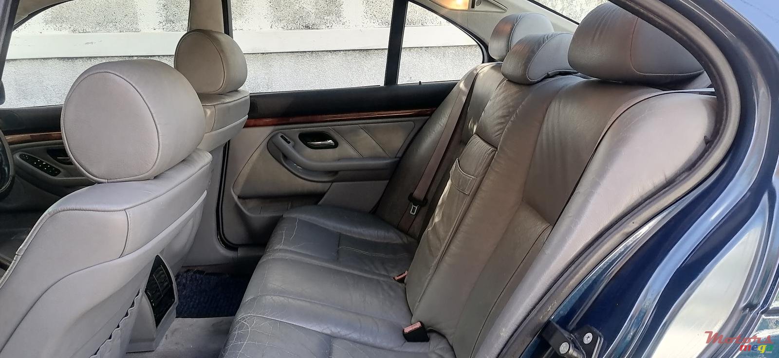 2001' BMW 520 photo #3