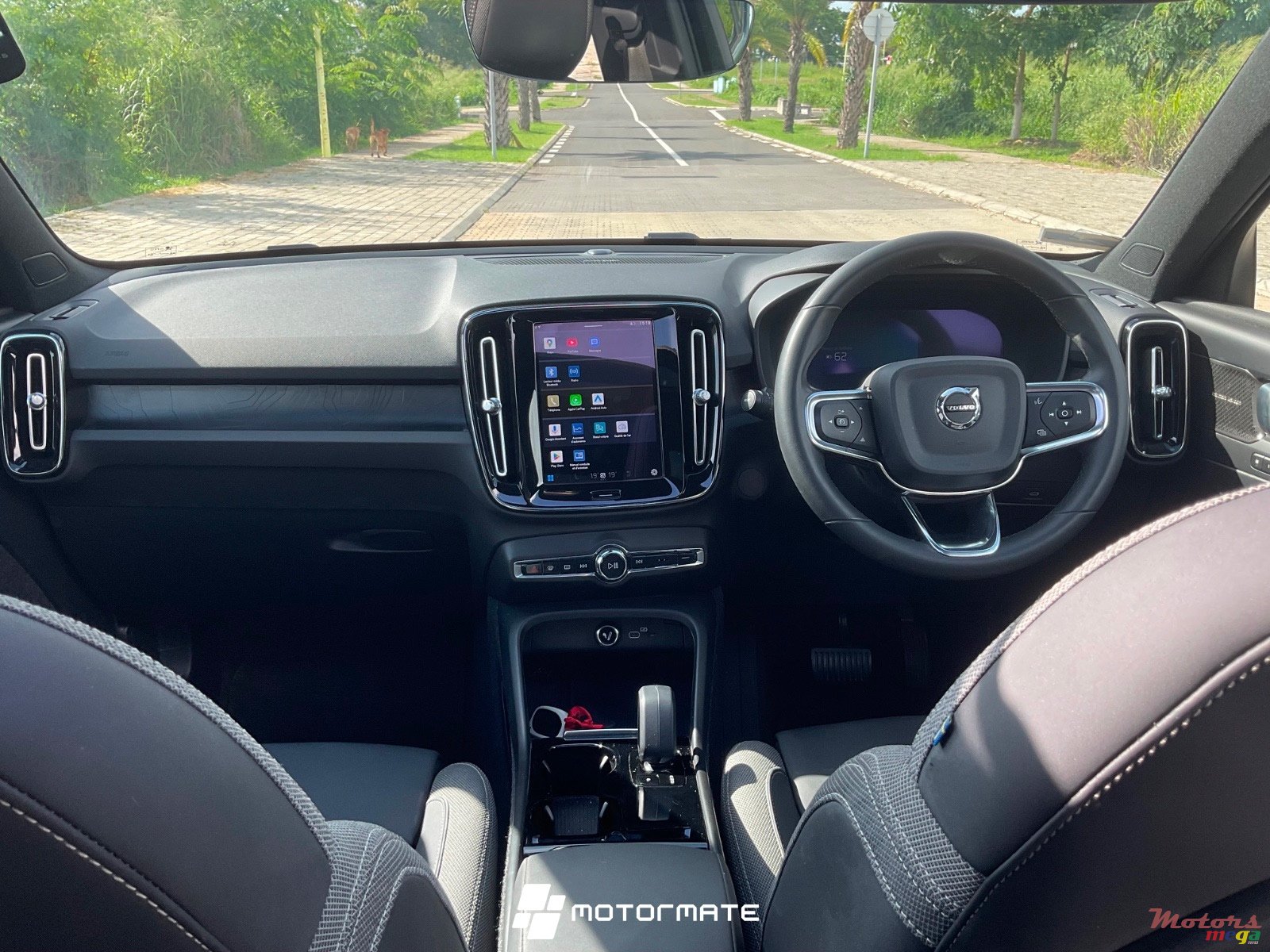 2023' Volvo XC40 P8 ULTIMATE photo #7