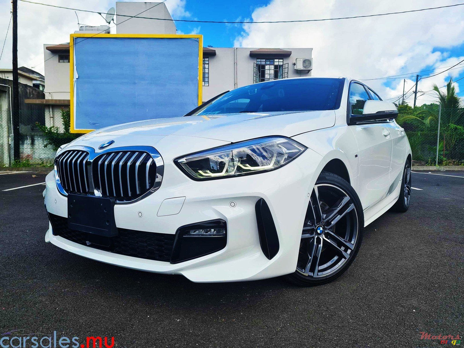 2020' BMW 118 i M Sport Line photo #1