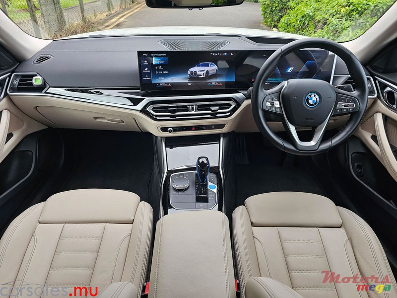 2022' BMW i4 eDrive 40 photo #6