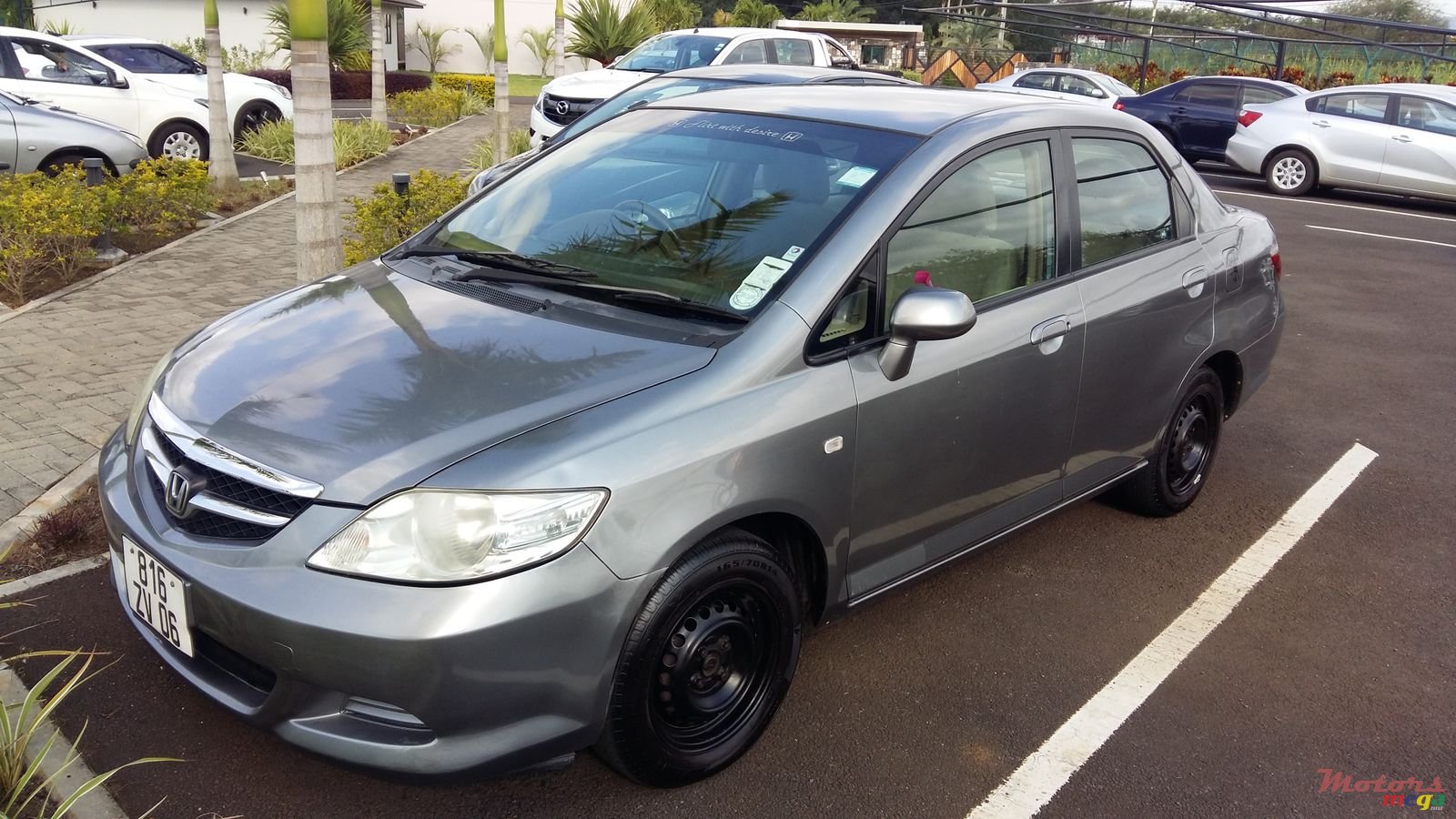 2006' Honda Fit Aria photo #1