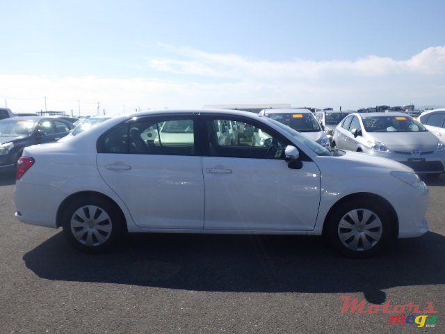 2017' Toyota Axio photo #2