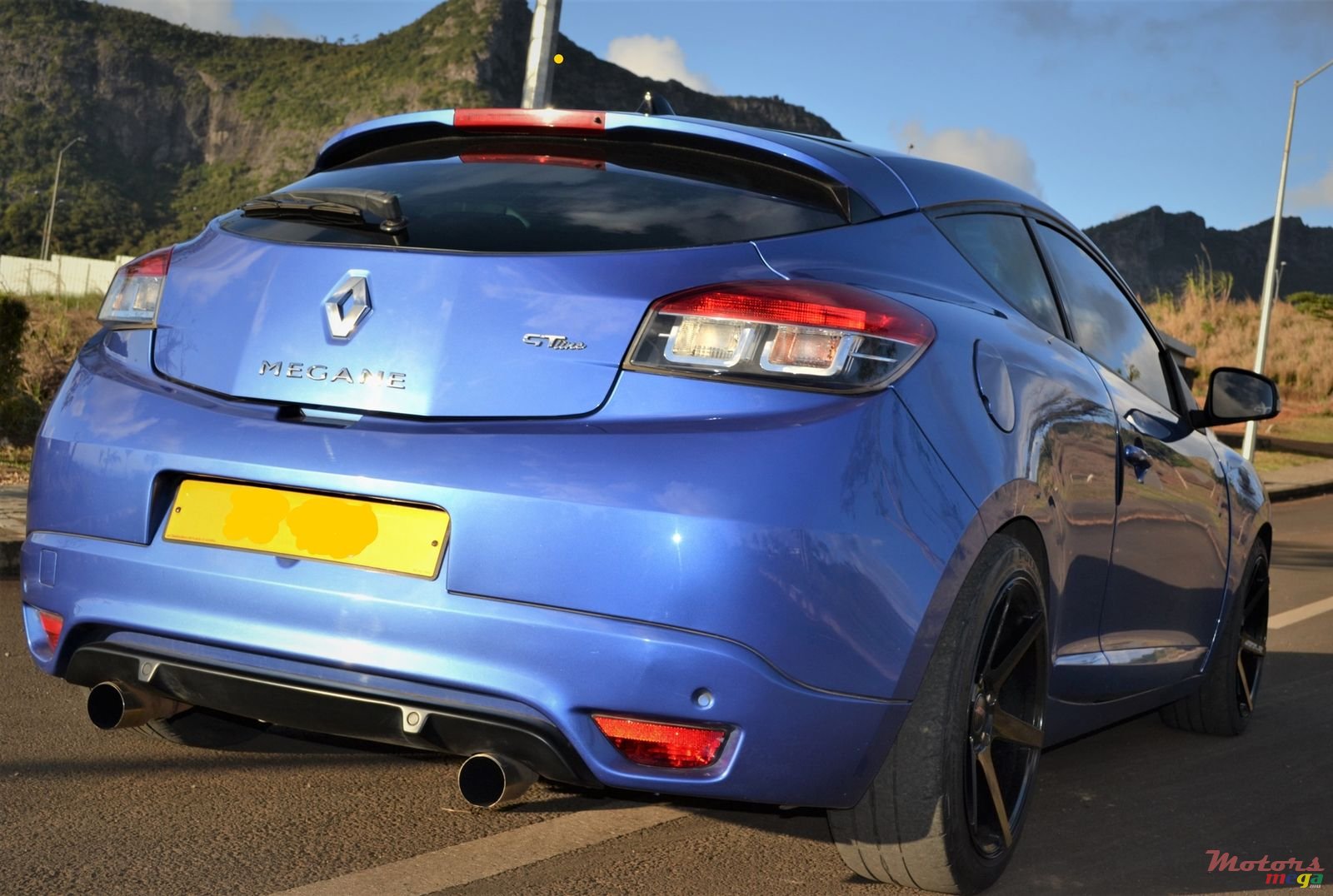 2012' Renault Megane photo #4