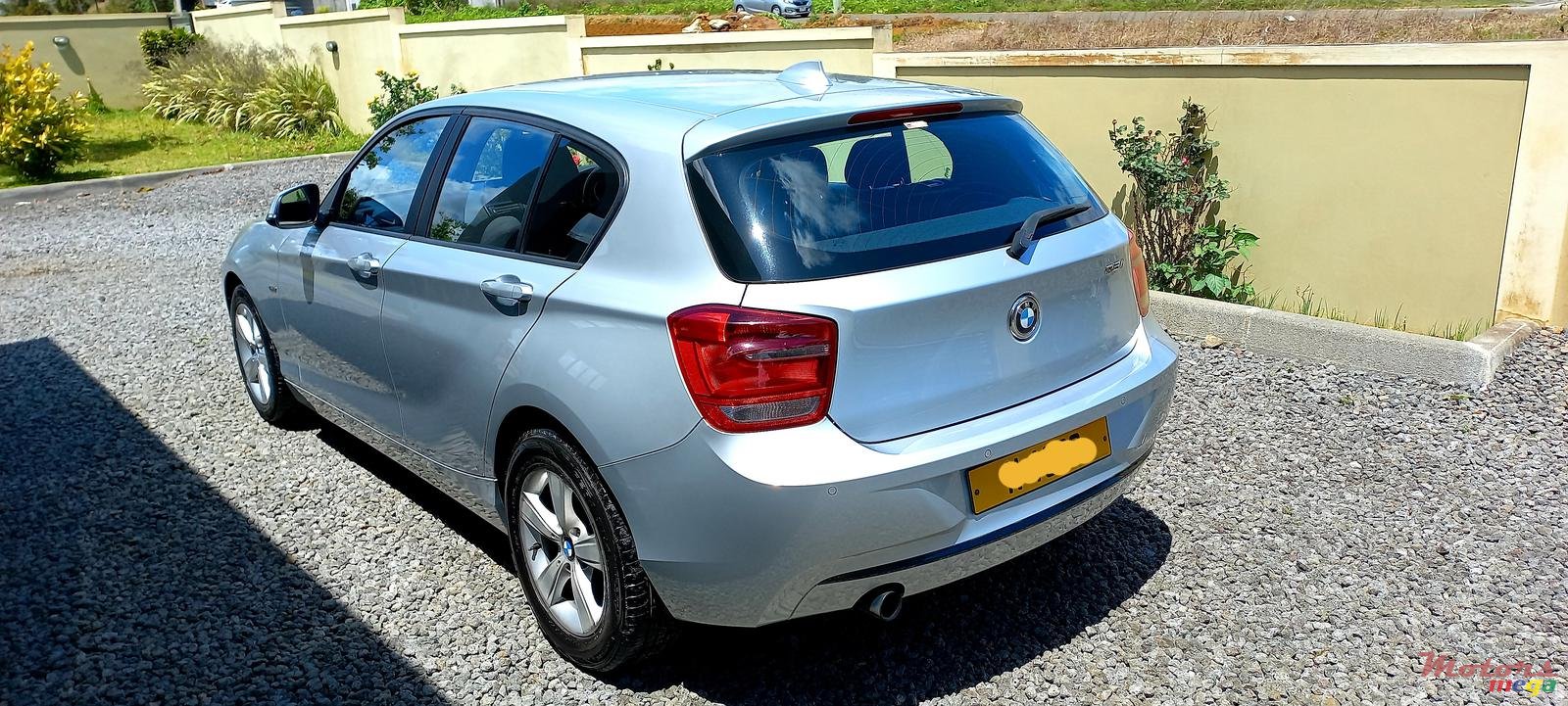 2012' BMW 1 Series photo #2