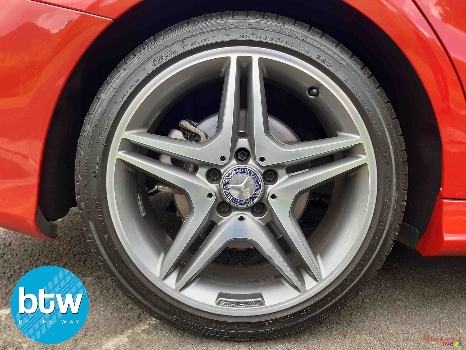 2013' Mercedes-Benz CLA-Class 180 AMG photo #3