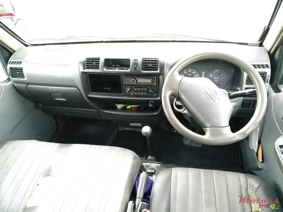 2002' Nissan Vanette photo #7