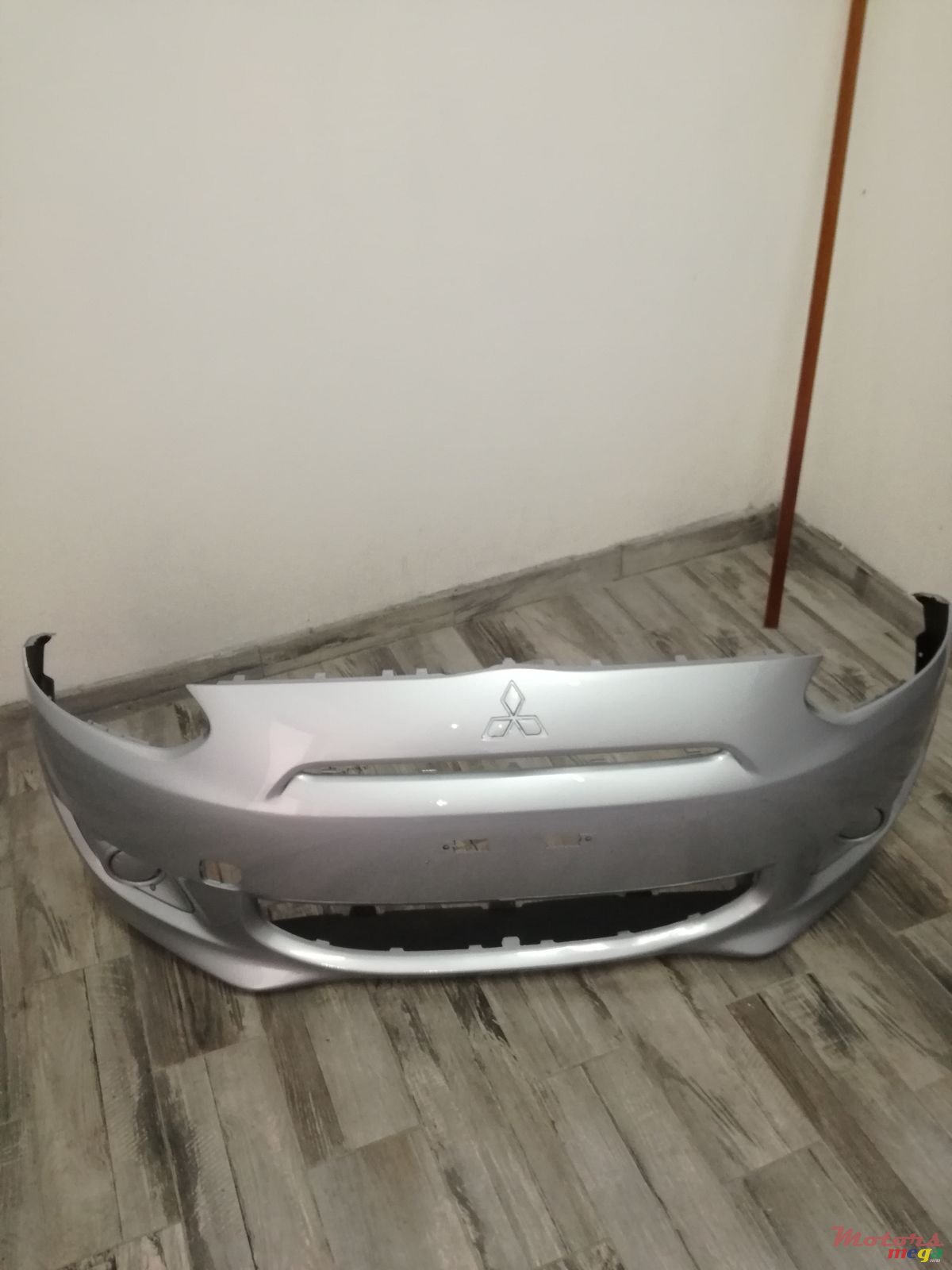 2014' Mitsubishi photo #1