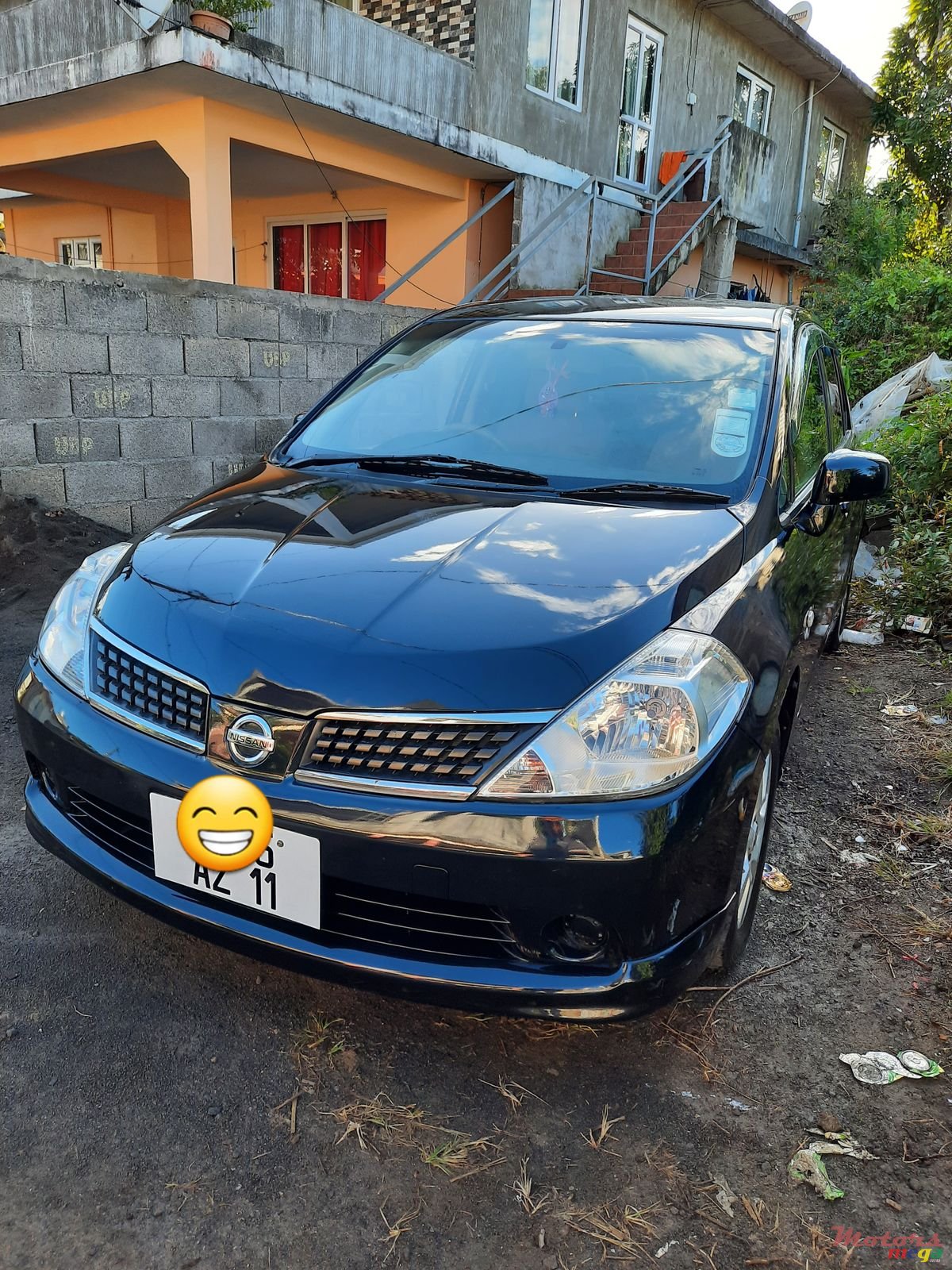 2011' Nissan Tiida photo #5