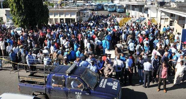 CNT : les Syndicats Rejettent la Hausse de Salaire de 15 % Proposée par le Ministre Mohamed